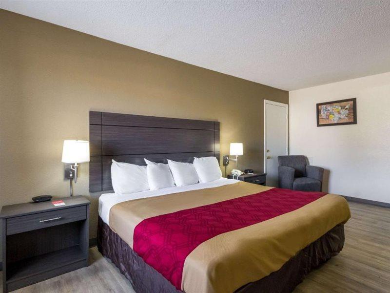 Econo Lodge Little Creek Norfolk Bagian luar foto