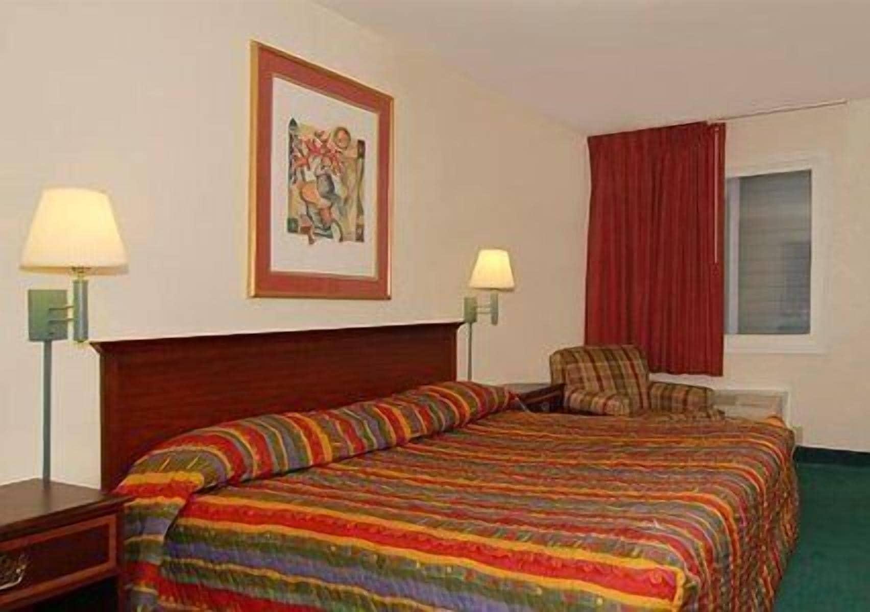 Econo Lodge Little Creek Norfolk Bagian luar foto