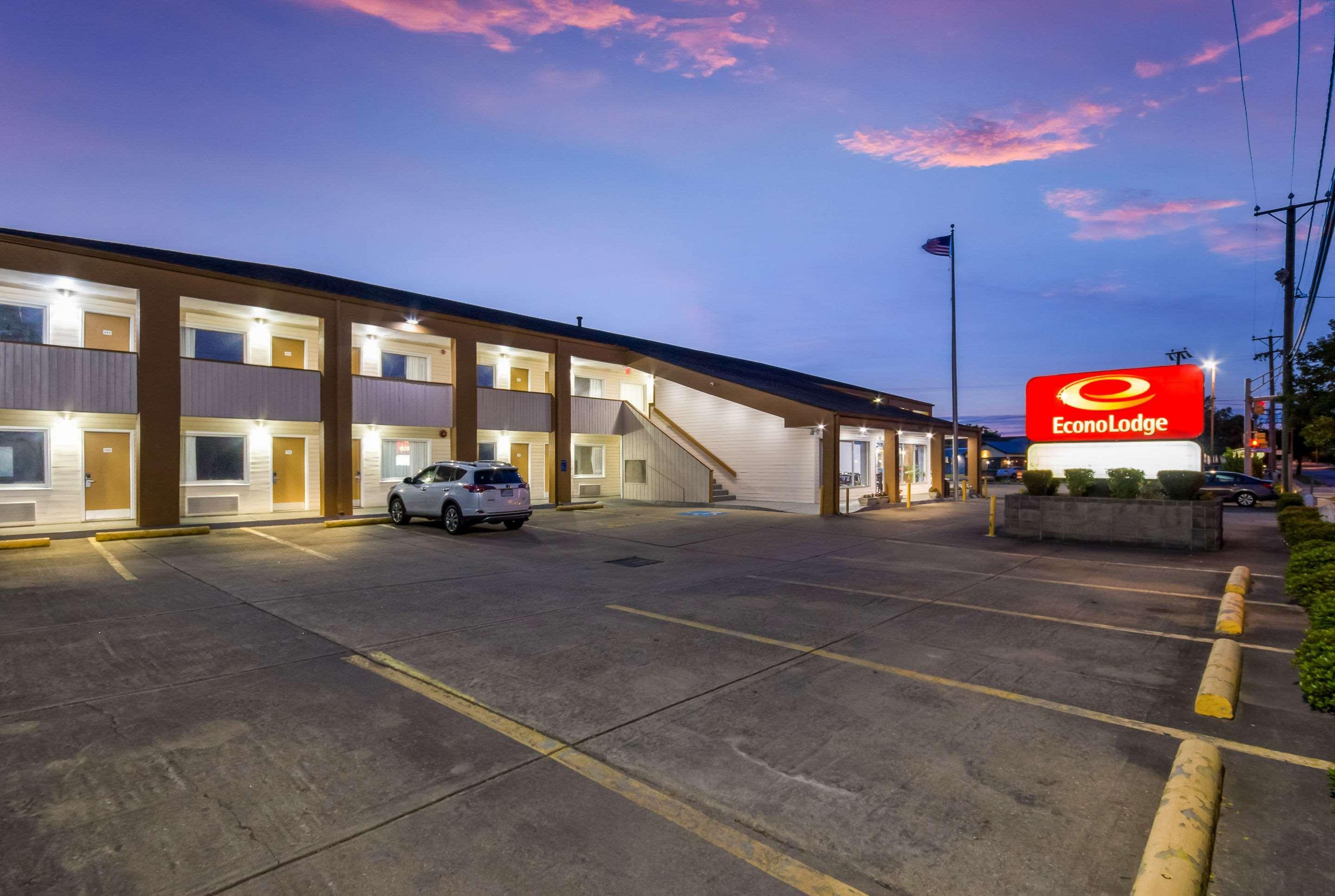 Econo Lodge Little Creek Norfolk Bagian luar foto