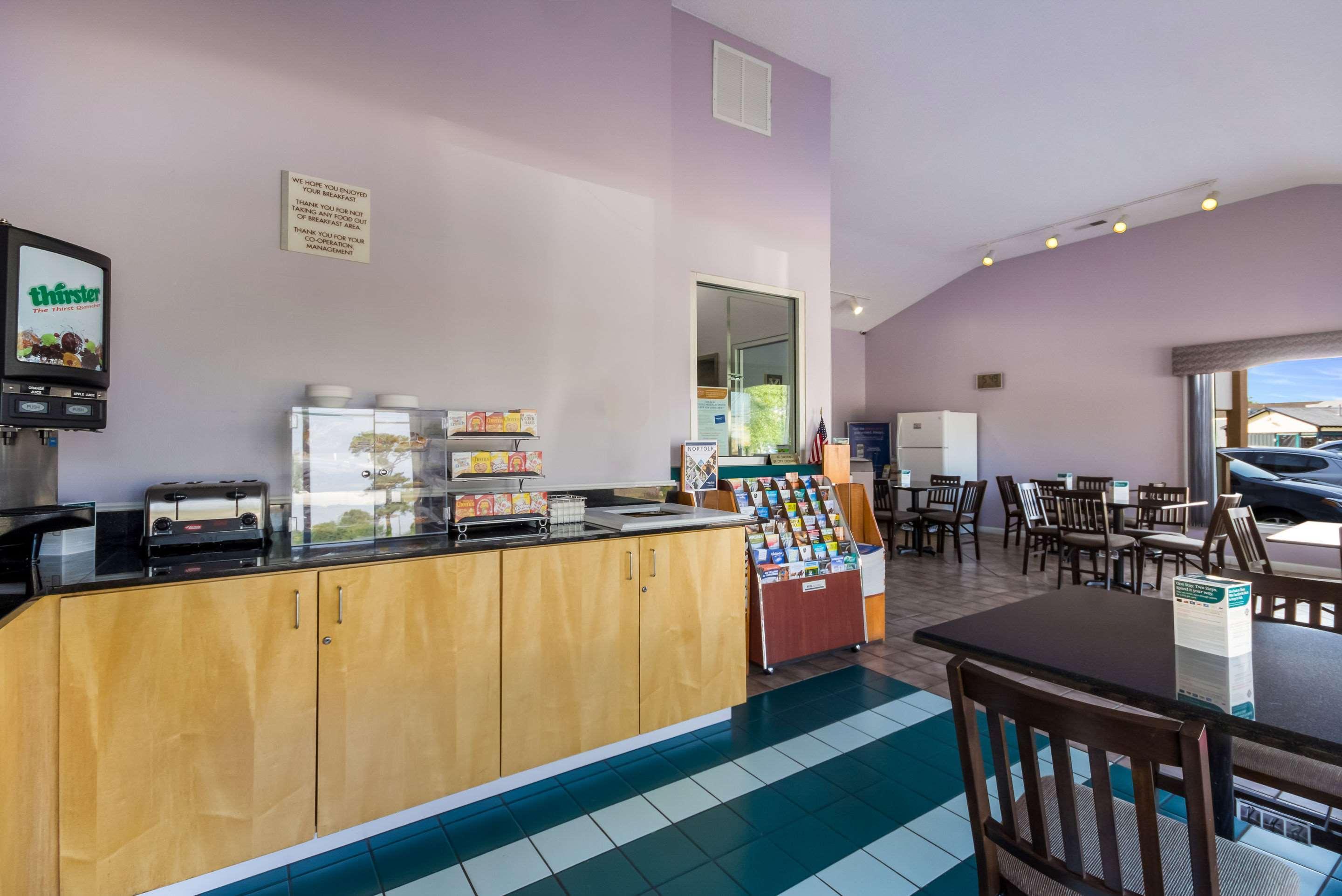 Econo Lodge Little Creek Norfolk Bagian luar foto