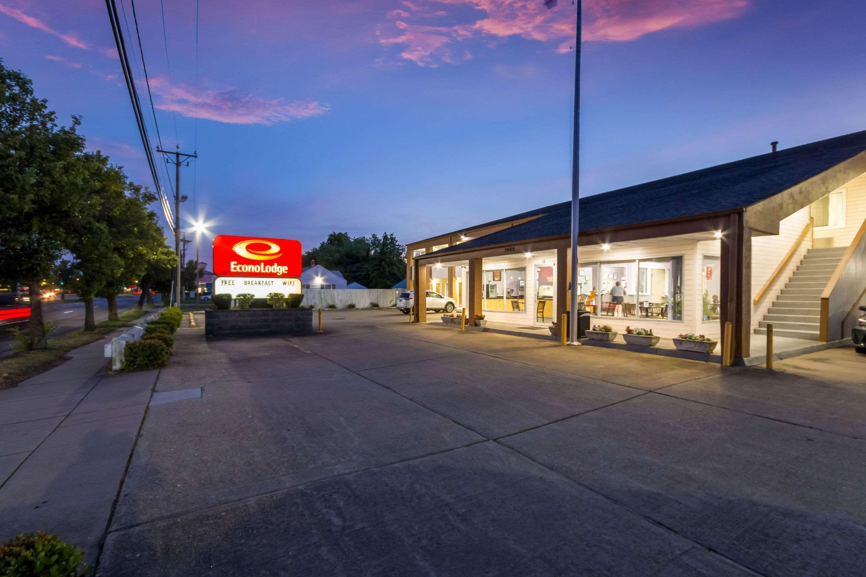 Econo Lodge Little Creek Norfolk Bagian luar foto