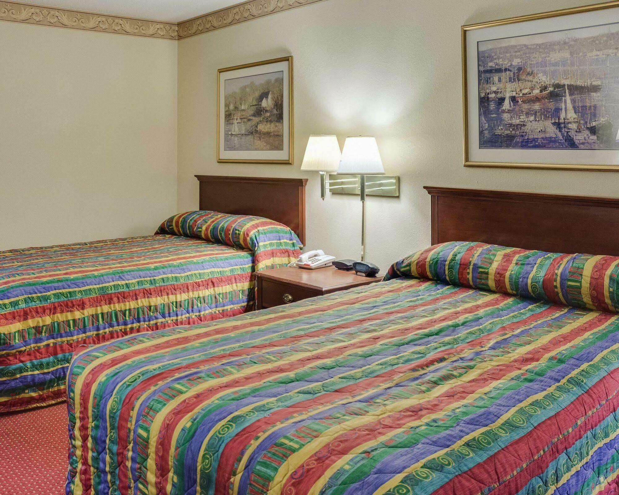Econo Lodge Little Creek Norfolk Bagian luar foto